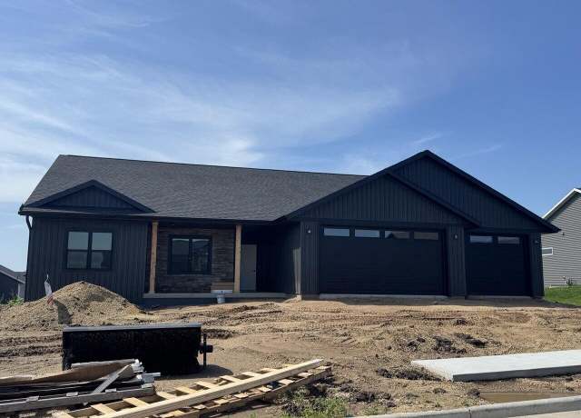 Property at 250 Weston Rd, Holmen, WI 54636, 5 beds, 3.5 baths