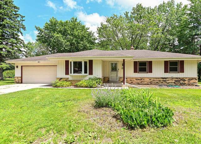 Property at W330S8062 Country Ln, Mukwonago, WI 53149, 3 beds, 2 baths