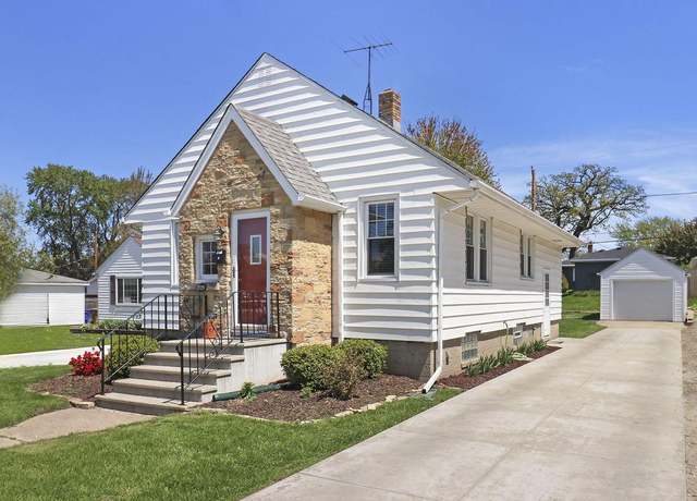 Property at 7729 Pershing Blvd, Kenosha, WI 53142, 2 beds, 1 bath