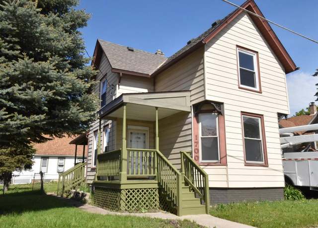 Property at 1700 Green St, Racine, WI 53402, 5 beds, 1.5 baths