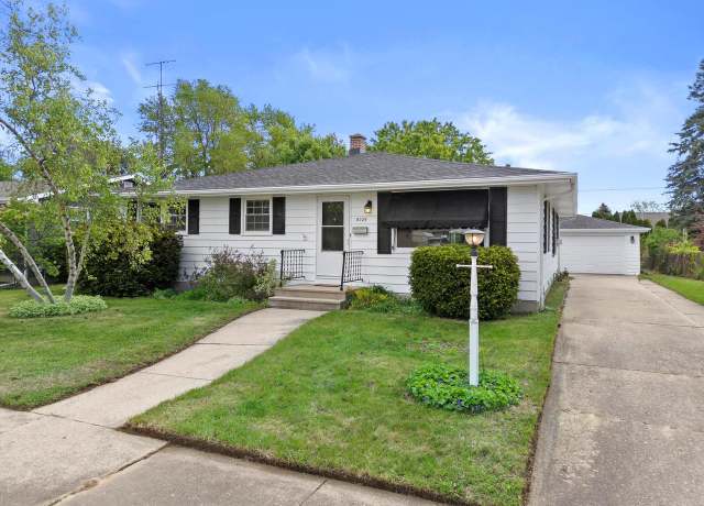 Property at 8109 15th Ave, Kenosha, WI 53143, 3 beds, 2 baths