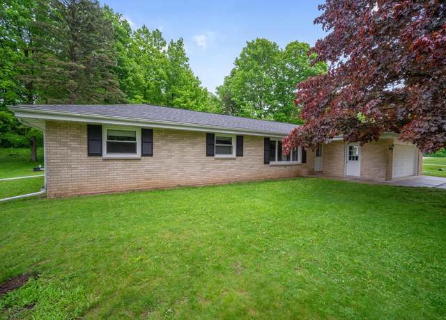 Property at 5800 Schneider Ct, West Bend, WI 53095, 3 beds, 1.5 baths
