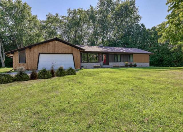 Property at 10133 N Meadow Ln, Mequon, WI 53092, 4 beds, 1.5 baths
