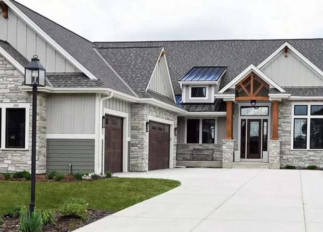 Property at 260 River Oaks Cir, Delafield, WI 53018, 4 beds, 4.5 baths