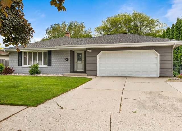 Property at 1912 Richmond Ave, Manitowoc, WI 54220, 4 beds, 3 baths