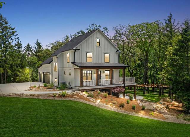 Property at W301S5534 Highway 83, Mukwonago, WI 53149, 4 beds, 3.5 baths