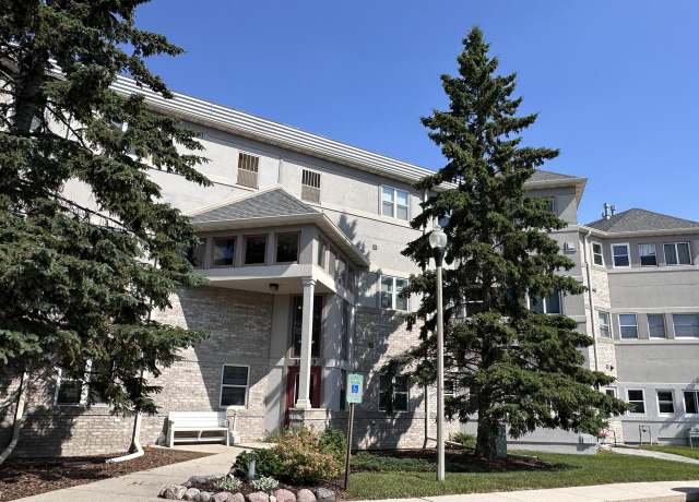 Property at 3903 Heather Valley Rd #303, Sheboygan, WI 53083, 2 beds, 2 baths