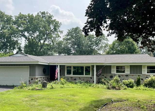 Property at 15915 Luella Dr, Brookfield, WI 53005, 3 beds, 1.5 baths