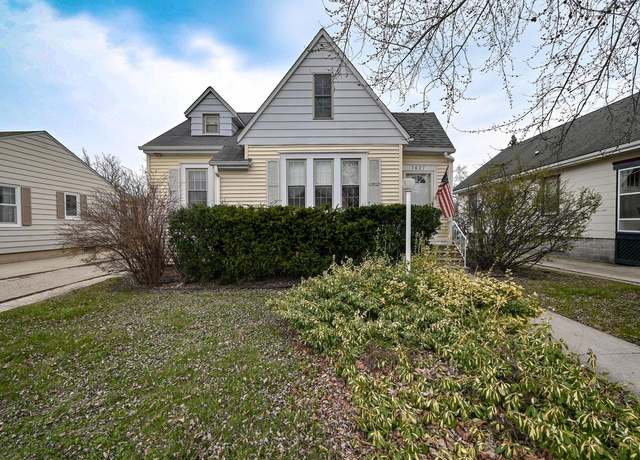 Property at 7627 26th Ave, Kenosha, WI 53143, 3 beds, 1 bath