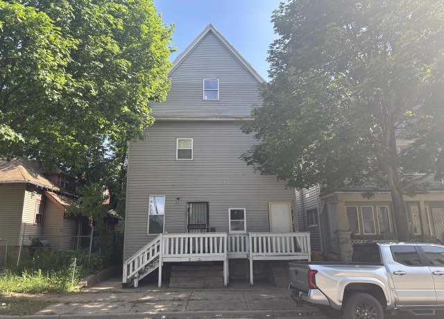 Property at 2809 W Clark St #2811, Milwaukee, WI 53210, 6 beds, 3 baths