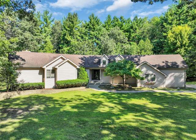 Property at 24920 125th St, Trevor, WI 53179, 4 beds, 3 baths