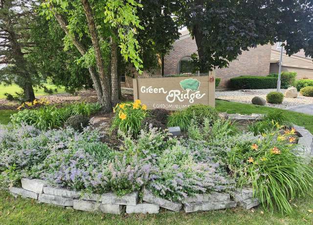 Property at 5720 Cambridge Cir #2, Mount Pleasant, WI 53406, 4 beds, 2.5 baths