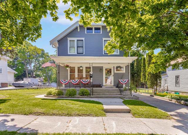 Property at 1326 S 8th St, Manitowoc, WI 54220, 5 beds, 2 baths