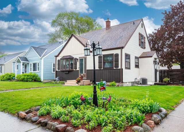 Property at 1501 E Norwich Ave, Saint Francis, WI 53235, 3 beds, 2 baths