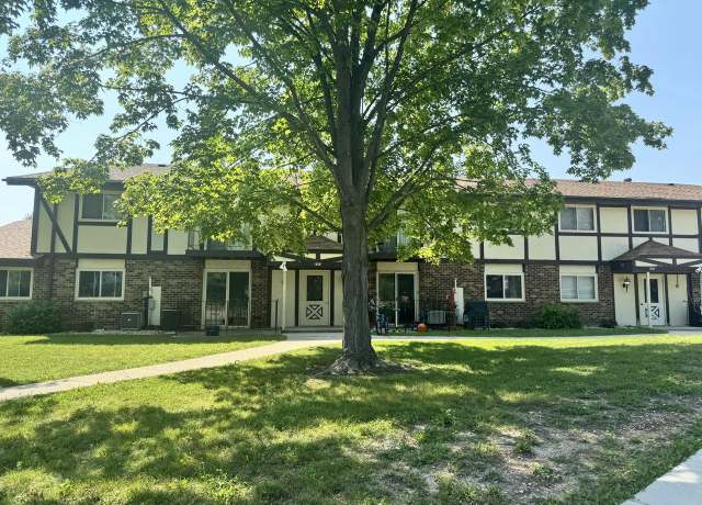 Property at 6868 W Kathleen Ct #6870, Franklin, WI 53132