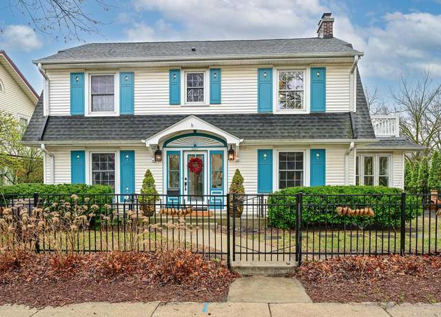 Property at 2201 E Beverly Rd, Shorewood, WI 53211, 3 beds, 1.5 baths