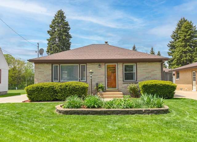 Property at 4167 S Pennsylvania Ave, Saint Francis, WI 53235, 2 beds, 1.5 baths