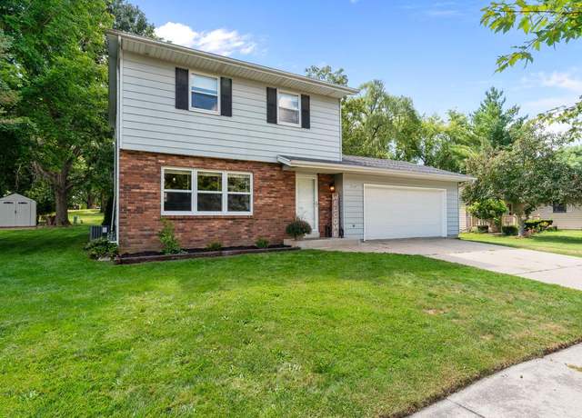 Property at 1249 Honeysuckle Rd, Hartford, WI 53027, 3 beds, 1.5 baths