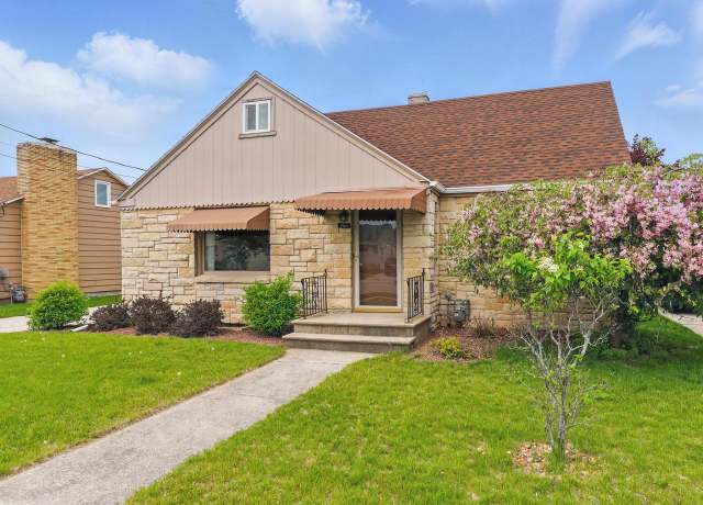Property at 1920 29th St, Two Rivers, WI 54241, 2 beds, 1.5 baths
