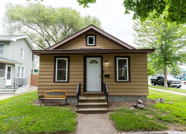 Property at 2302 Wood St, La Crosse, WI 54603, 2 beds, 1 bath