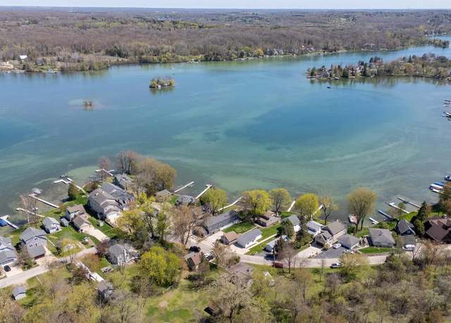 Property at 5656 W Lake Dr, West Bend, WI 53095, 2 beds, 2 baths
