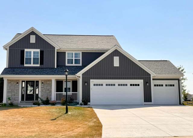 Property at 2721 Red Oak Ln, East Troy, WI 53120, 4 beds, 2.5 baths