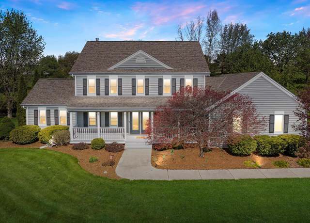 Property at W287N6903 Rock Ridge Way, Hartland, WI 53029, 4 beds, 2.5 baths
