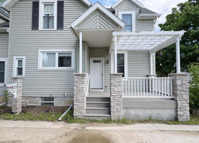 Property at 41 E 9th St, Fond Du Lac, WI 54935, 4 beds, 1 bath
