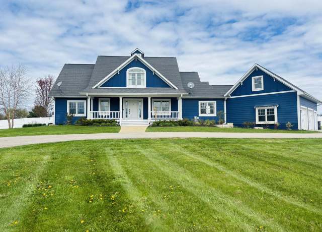 Property at W3148 Springfield Rd, Lake Geneva, WI 53147, 4 beds, 2.5 baths