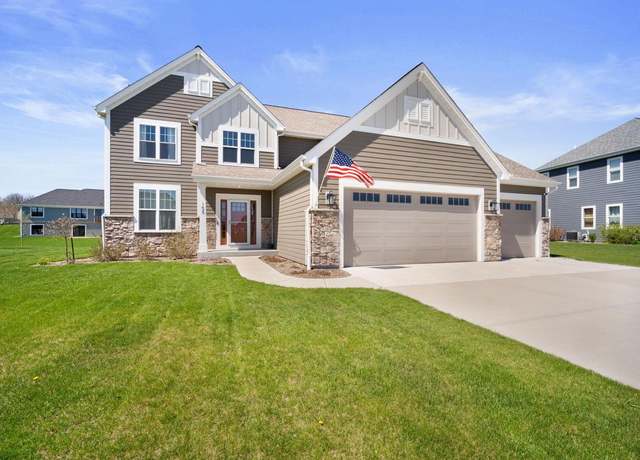 Property at 155 Mullberry Ln, Grafton, WI 53024, 4 beds, 3.5 baths