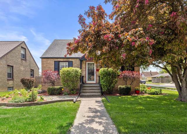 Property at 3421 75th St, Kenosha, WI 53142, 4 beds, 1 bath