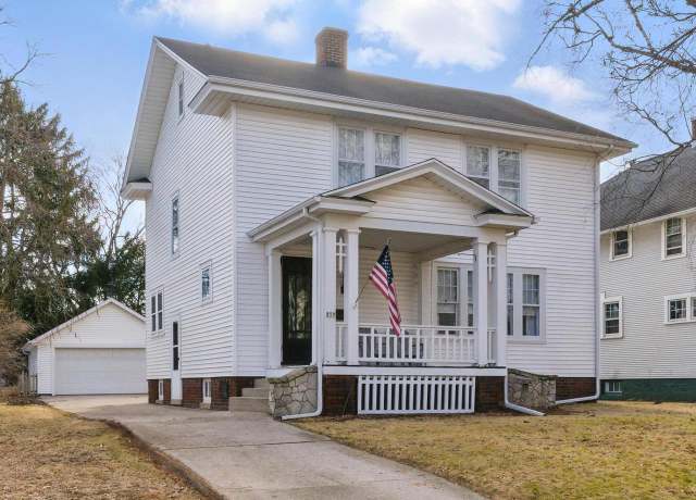Property at 859 N 13th St, Manitowoc, WI 54220, 3 beds, 1 bath