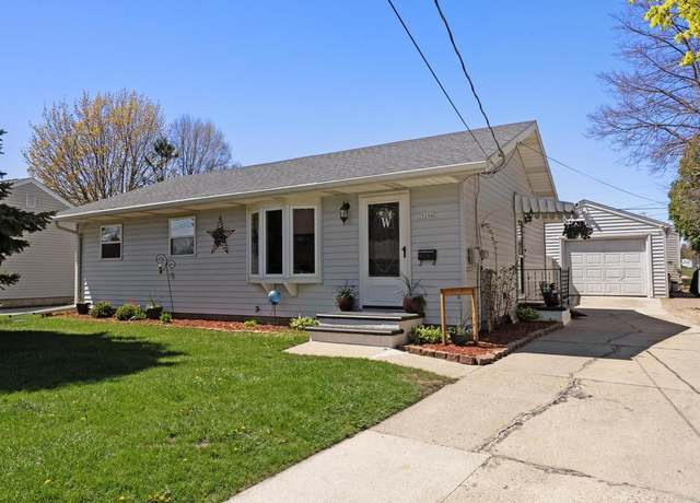 Property at 3206 Kete St, Manitowoc, WI 54220, 3 beds, 2 baths