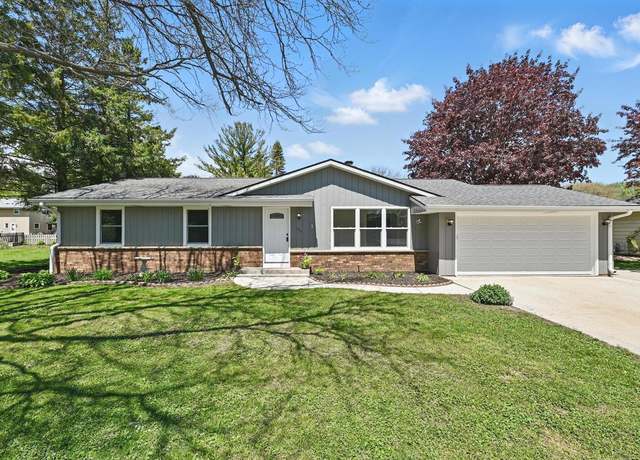 Property at 104 W Fransee Ln, Saukville, WI 53080, 3 beds, 2 baths