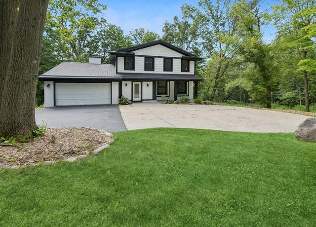 Property at N2781 Wildwood Dr, Lake Geneva, WI 53147, 5 beds, 3.5 baths