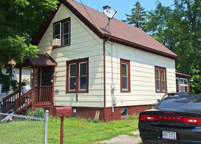 Property at 4827 14th Ave, Kenosha, WI 53140, 2 beds, 1 bath