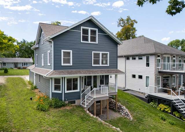 Property at W188S7598 Oak Grove Dr, Muskego, WI 53150, 4 beds, 3.5 baths