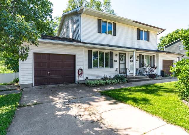 Property at 936 Green Bay St, Onalaska, WI 54650, 3 beds, 2 baths