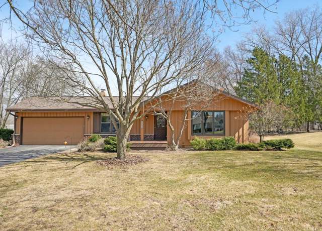 Property at 11628 N Eugene Ave, Mequon, WI 53092, 3 beds, 1.5 baths