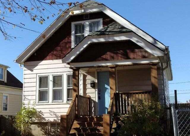 Property at 4715 N 39th St, Milwaukee, WI 53209, 3 beds, 1 bath