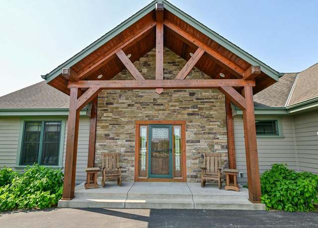 Property at 130 Arnold Ct, Dousman, WI 53118, 3 beds, 3.5 baths