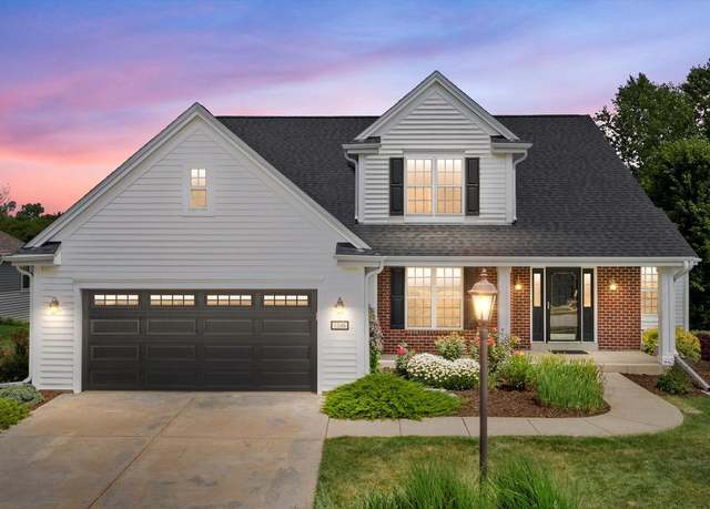 Property at 1346 Goldfinch Way, Oconomowoc, WI 53066, 4 beds, 3.5 baths