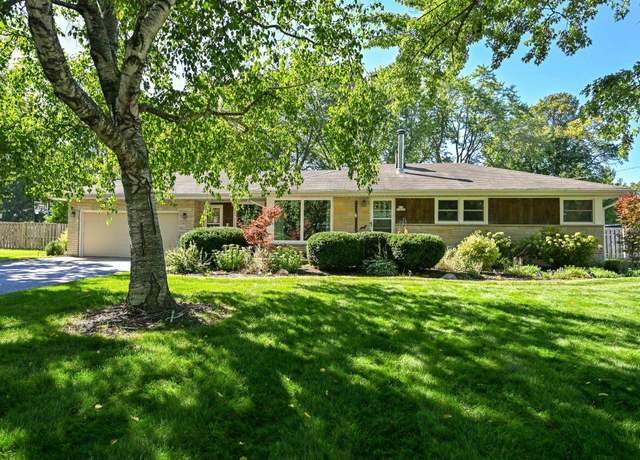 Property at N70W13269 Brentwood Dr, Menomonee Falls, WI 53051, 3 beds, 1.5 baths
