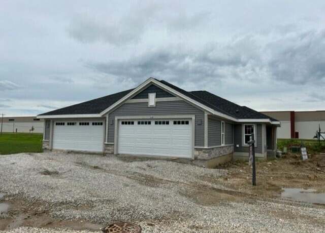 Property at 520 Hunter Oaks Blvd #0801, Watertown, WI 53094, 2 beds, 2 baths