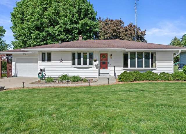 Property at 15 Wilson Ave, Fort Atkinson, WI 53538, 2 beds, 2 baths