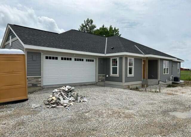 Property at 524 Hunter Oaks Blvd #0702, Watertown, WI 53094, 2 beds, 2 baths