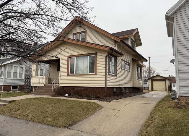Property at 1624 Saemann Ave, Sheboygan, WI 53081, 4 beds, 1.5 baths