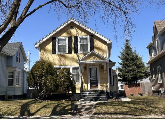 Property at 326 Huron Ave, Sheboygan, WI 53081, 2 beds, 1 bath