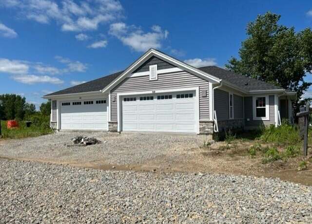 Property at 540 Hunter Oaks Blvd #0602, Watertown, WI 53094, 2 beds, 2 baths