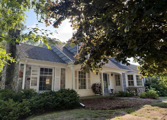 Property at 257 W Suburban Dr, Fox Point, WI 53217, 3 beds, 2 baths